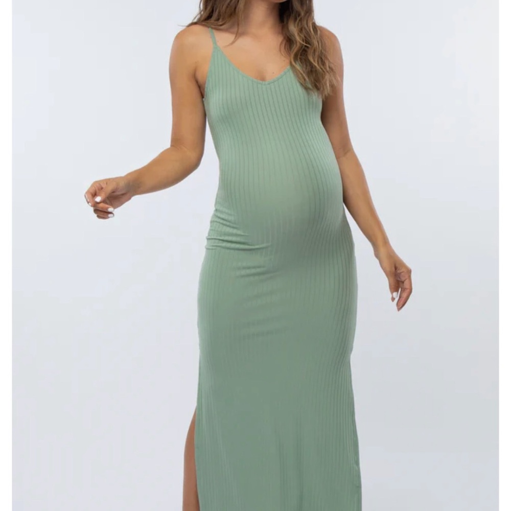 Chic Sage Green Maxi Dress
